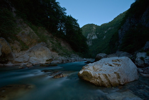 Tara folyó, naplemente után (9 óra körül)